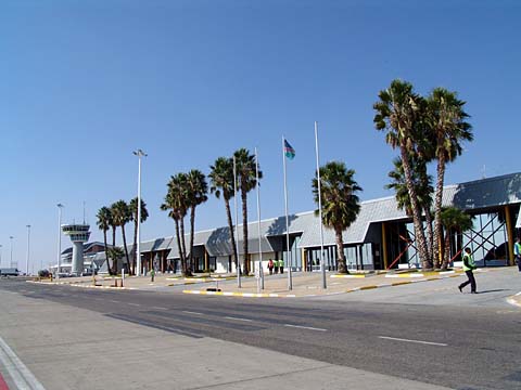 Bild174: Auf dem Rollfeld