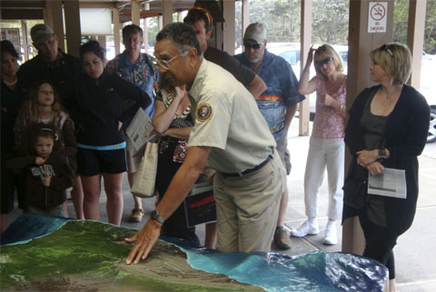 Bild27: Volcano NP - Visitors Center