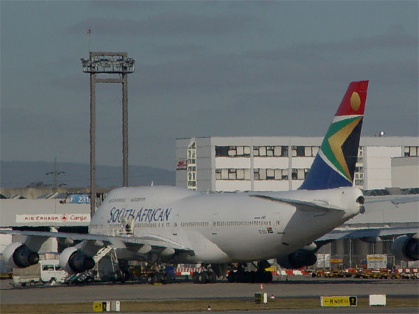 Boeing 747-357 / ZS-SKA